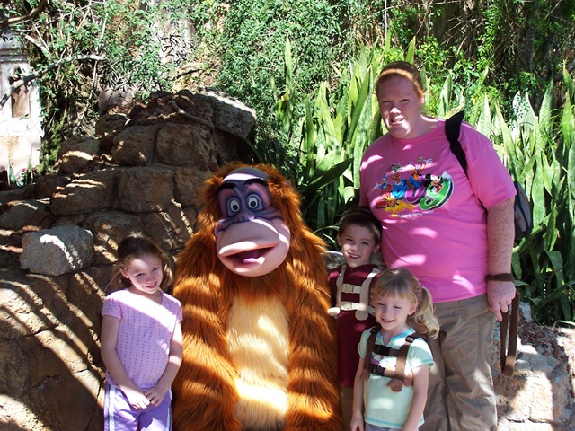 [All of us with King Louie[2].jpg]