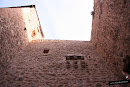 Portal de Molina por detr&aacute;s