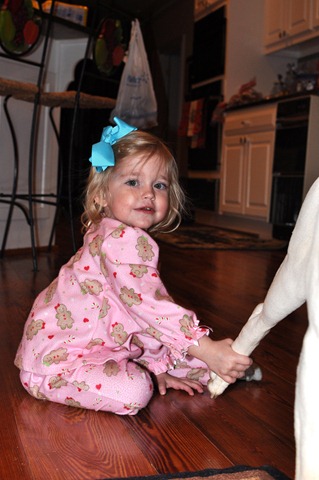 [torturing lola 010210 (7)[4].jpg]