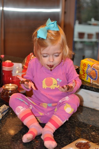 [tasting muffin batter 010111 (1)[4].jpg]