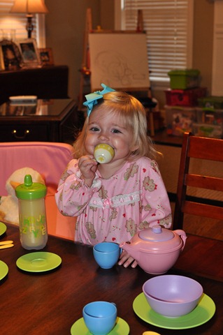 [big tea party 010811 (8)[3].jpg]