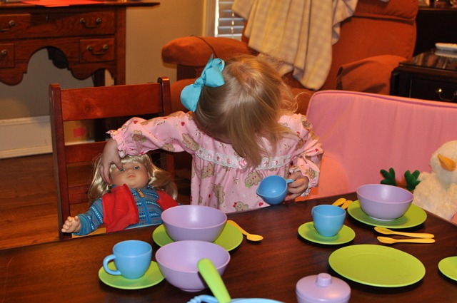[big tea party 010811 (12)[3].jpg]