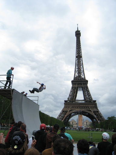 skate au Champs de Mars