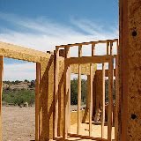 Entry and closet 4/5