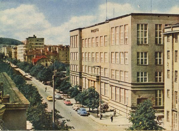 Cartes Postales Pop et  Kitsch des années 50, 70 et 70 - Pop and kitsch vintage postcards from the fifties, the sixties and the seventies : Bienvenue en Pologne GDYNIA Bureau de poste