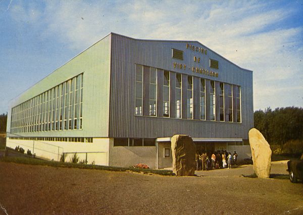 Cartes Postales Pop et  Kitsch des années 50, 70 et 70 - Pop and kitsch vintage postcards from the fifties, the sixties and the seventies : VIRY-CHATILLON La Piscine