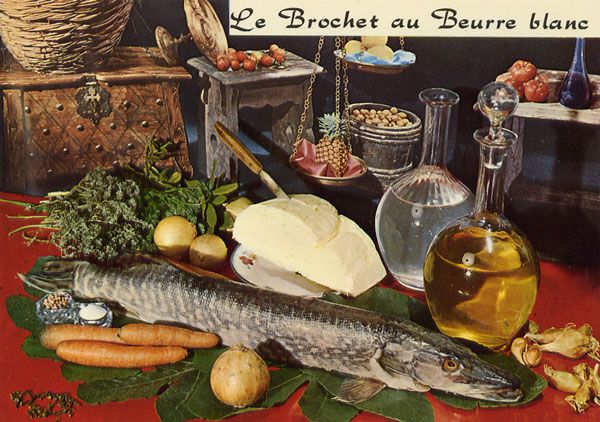 Cartes Postales Pop et  Kitsch des années 50, 70 et 70 - Pop and kitsch vintage postcards from the fifties, the sixties and the seventies : A table !? / Regrettable food