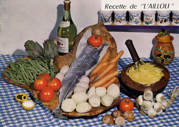 Cartes Postales Pop et  Kitsch des années 50, 70 et 70 - Pop and kitsch vintage postcards from the fifties, the sixties and the seventies : A table !? / Regrettable food