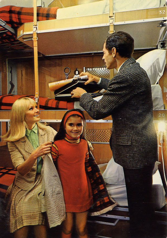 Cartes Postales Pop et  Kitsch des années 50, 70 et 70 - Pop and kitsch vintage postcards from the fifties, the sixties and the seventies : Bon voyage !
