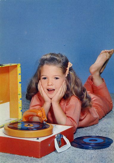 Cartes Postales Pop et  Kitsch des années 50, 70 et 70 - Pop and kitsch vintage postcards from the fifties, the sixties and the seventies : Musique de jeunes