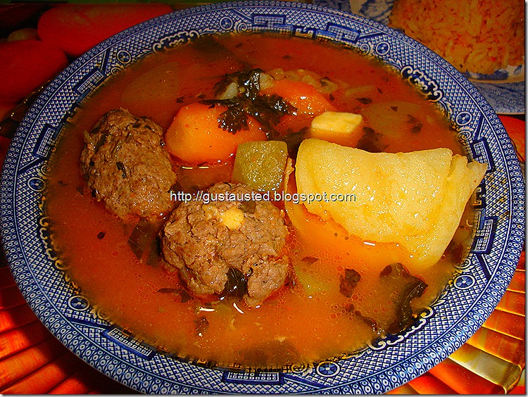 CALDO DE ALBONDIGAS