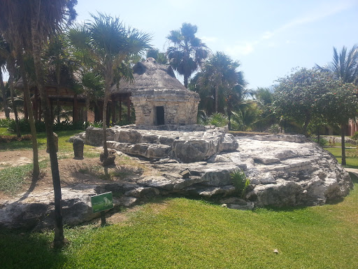 Sandos Playacar Ruins