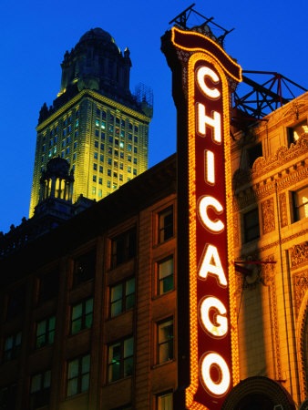 [BN14726_22~Chicago-Theatre-Facade-and-Illuminated-Sign-Chicago-United-States-of-America-Posters[4].jpg]