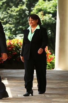 [regina-benjamin-240bs072009[4].jpg]