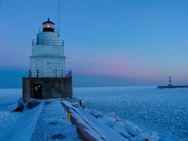 [125280337AazdlF_fs[4].jpg]