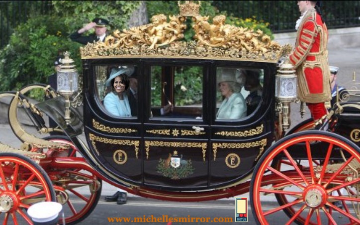 [mo-in-carriage[1].jpg]