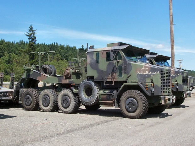 [M1070 Heavy Equipment Transporter 23[2].jpg]
