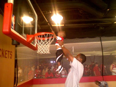 He dunked the ball