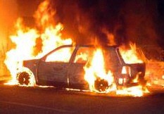 [voiture-brulee2.jpg]