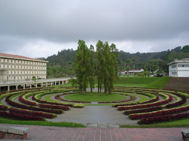 [univs.bolivar-venezula[5].jpg]