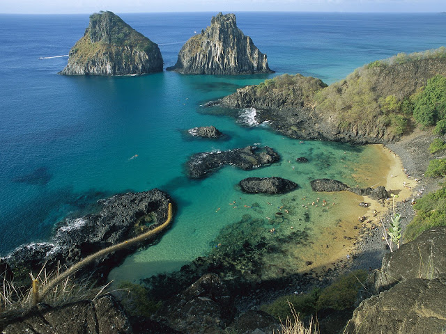 Dois%20Irmaos%20Island%2C%20Fernando%20De%20Noronha%20Island%20National%20Park%2C%20Brazil