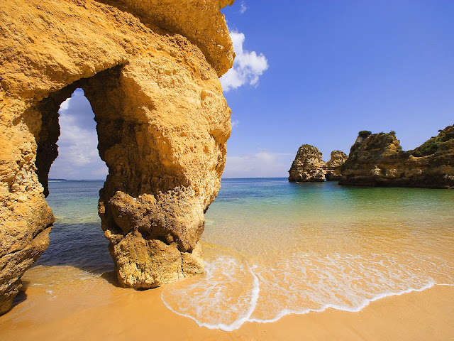 Shallow%20Water%2C%20Algarve.%20Portugal