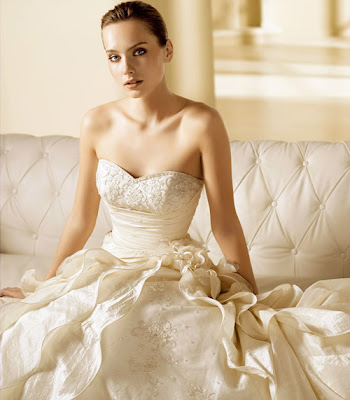 Modelo Manila - Colección Ruffles - La Sposa 2008