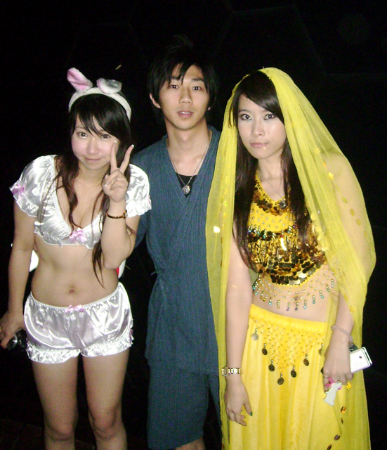 http://lh4.ggpht.com/_EOFarVdN9qU/SQvh3jqCk0I/AAAAAAAABtw/aUri6xHCRwU/s800/PA300344.jpg
