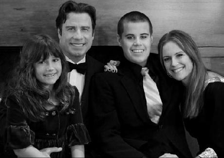 Jett Travolta, Kelly Preston, John Travolta Elle Blue family photojpg
