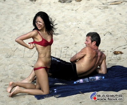 Zhang Ziyi bikini Vive Nevo beatch sunbathing Pictures