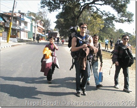 banda-tourists-nepal-pokhara