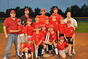 Drew Spicer, Jessica Spicer and rest of Lassie Girls team - winners of 2010 ORSA Fastball Tournament Championship