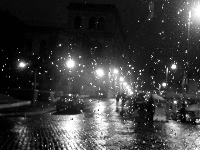 [pioggia-notte[7].jpg]