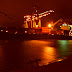 El puerto de noche visto desde el barco MSS