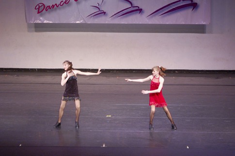 [2011_0318_TDC-DEA2011-38-CantHurryLove-18-w[2].jpg]