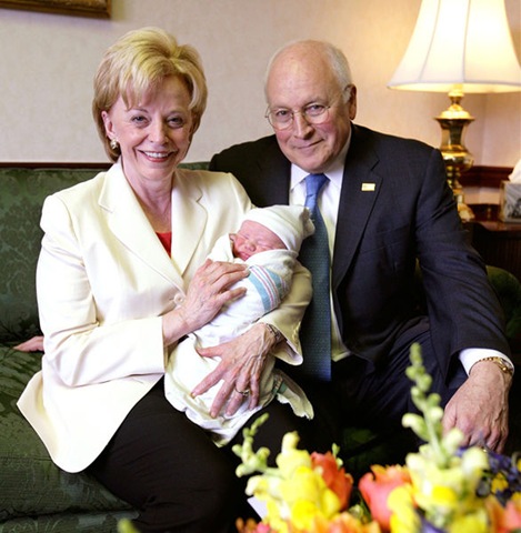 [4-ormer-vice-president-dick-cheney-and-wife-lynne-and-new-baby-samuel1~s600x600[4].jpg]