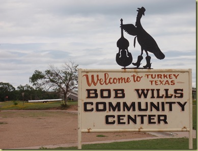 TX-Turkey-BobWillsCommCenter