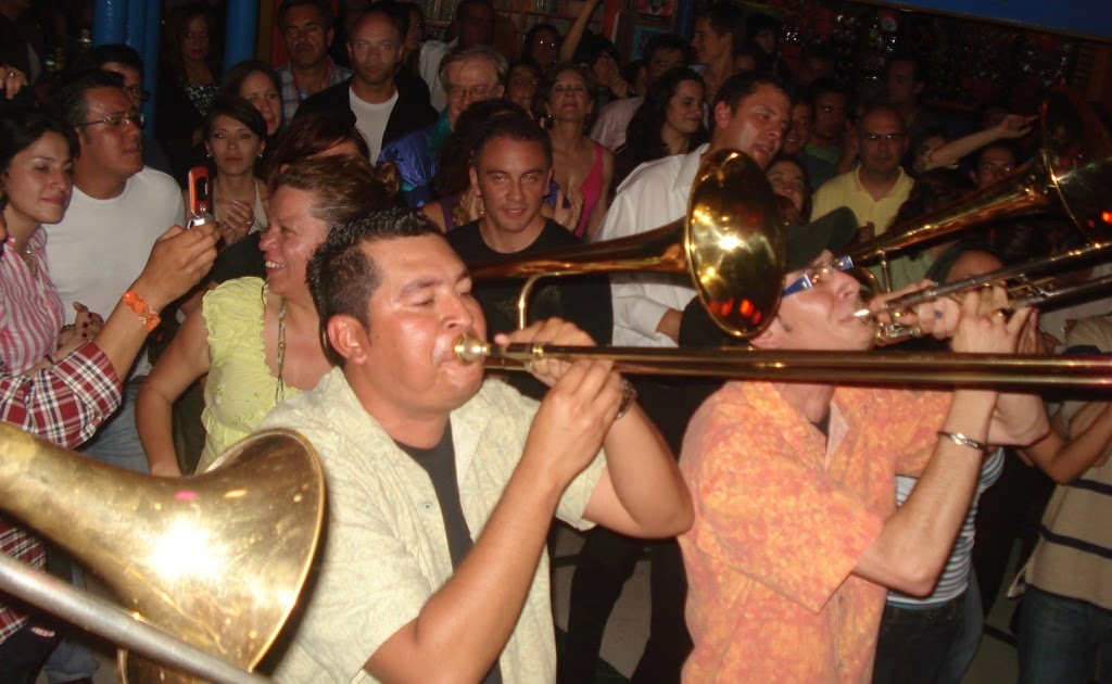 Salsamonte Orq. La Primera del Año en Café Libro Mundo Salsero Si