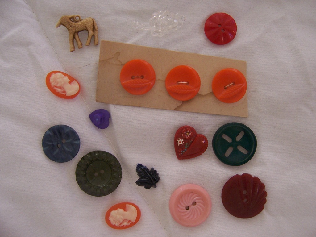 [Chapel St buttons[3].jpg]