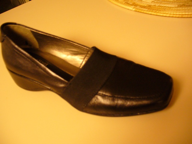 [shoes 002[2].jpg]