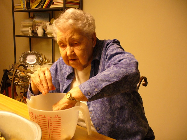 [Dressingmakin0062.jpg]