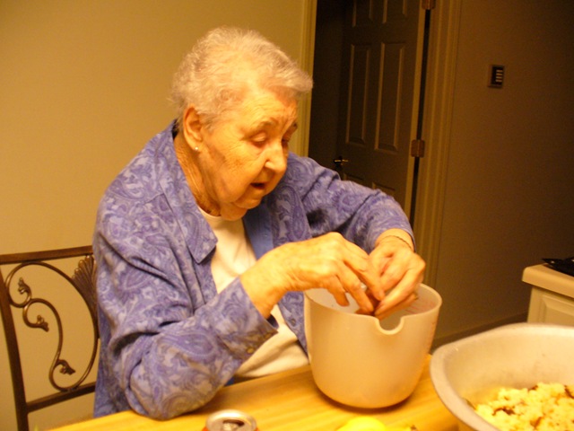 [Dressingmakin0102.jpg]