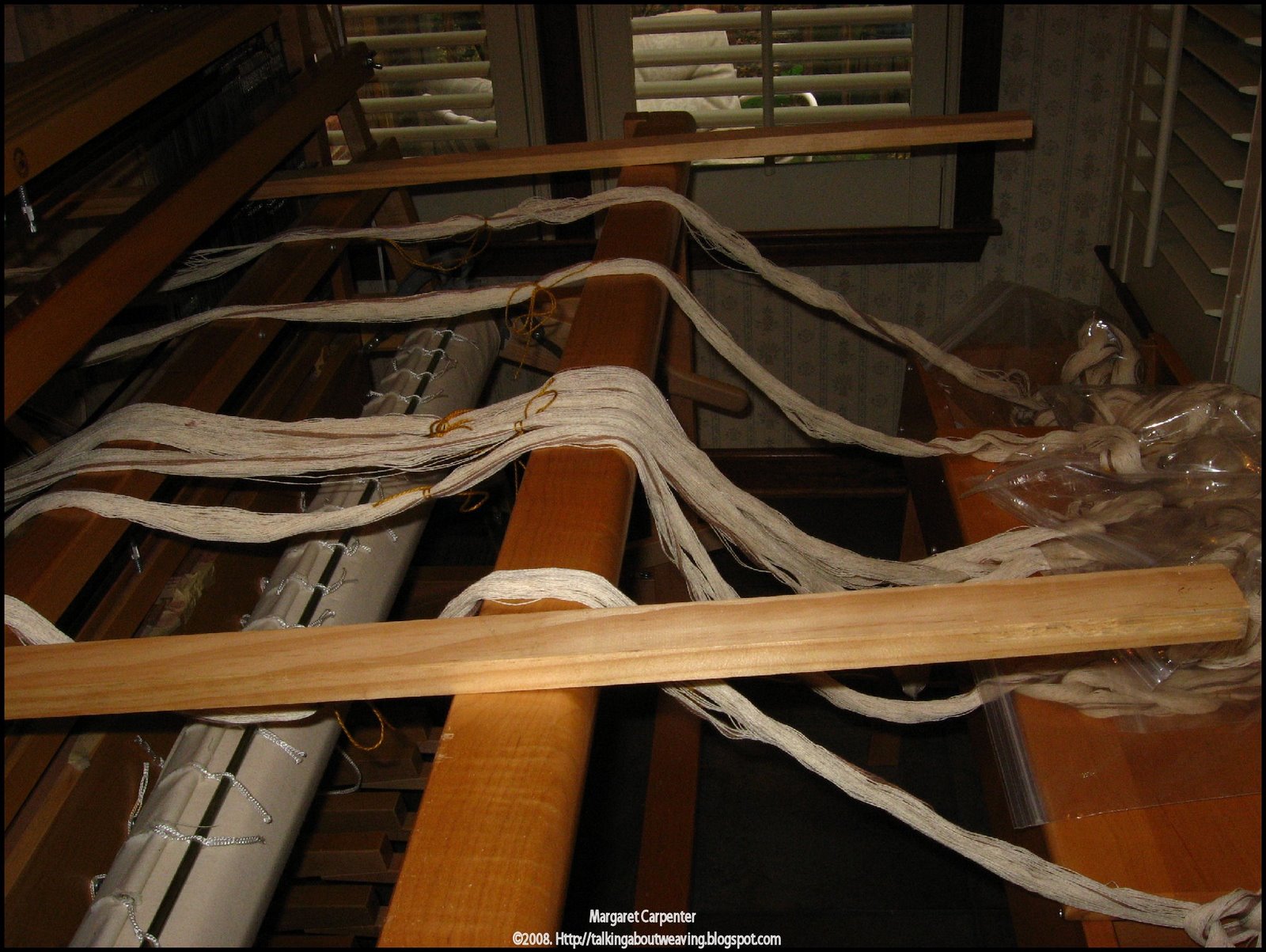 [Unraddled warp from back of loom[3].jpg]