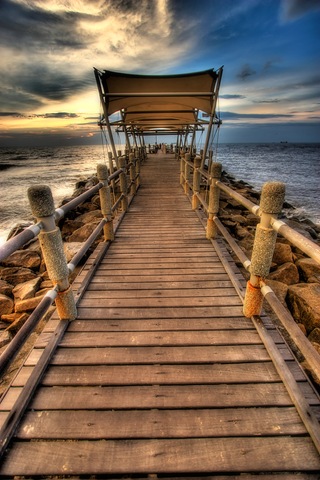 [IMG_8594_5_6_tonemapped[3].jpg]