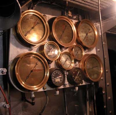 [controls-in-furnace-room[4].jpg]