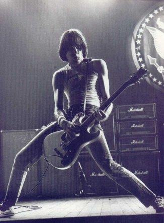 [Johnny Ramone[3].jpg]