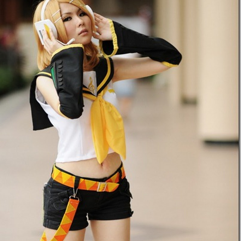 Introduction to cosplaying as Kagamine Rin