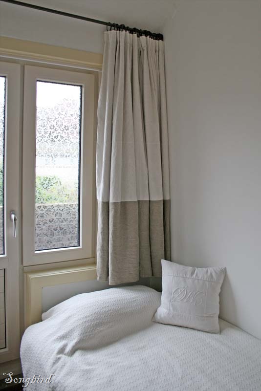 [Window mistreatment1[1].jpg]