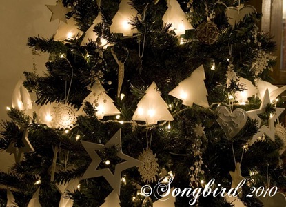 [Christmas-tree-23.jpg]