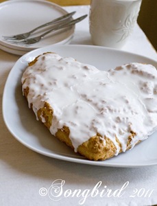 [Heartshape Cocos Cake 3[3].jpg]
